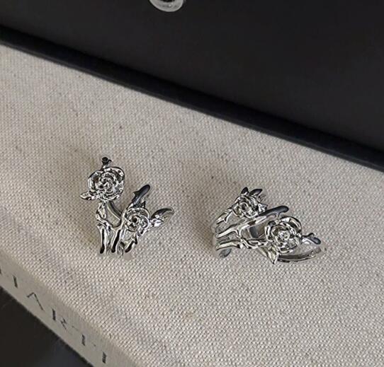 ピアスレディース 薔薇デザインフックピアス 花モチーフアクセサリー