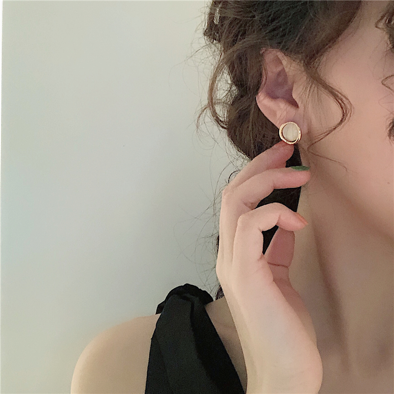 レディースピアス 天然石円形縁取りスタッドピアス