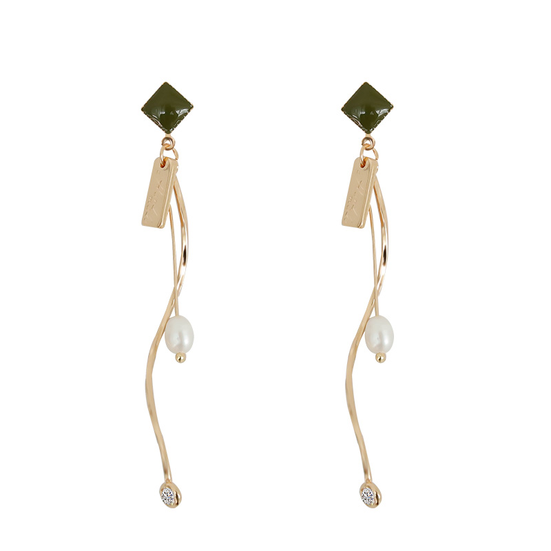 レディースピアス 天然石とパール装飾曲線美ロング揺れるピアス