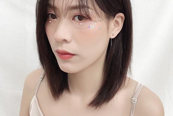 ピアスレディース 秋冬レトロ風チェーンピアス美少女装飾