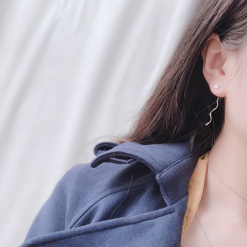 レディースピアス 星形ジルコニア波型チェーン揺れるピアス