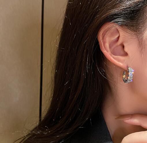 ピアスレディース キラキラ輝くフープピアス レディース アクセサリー