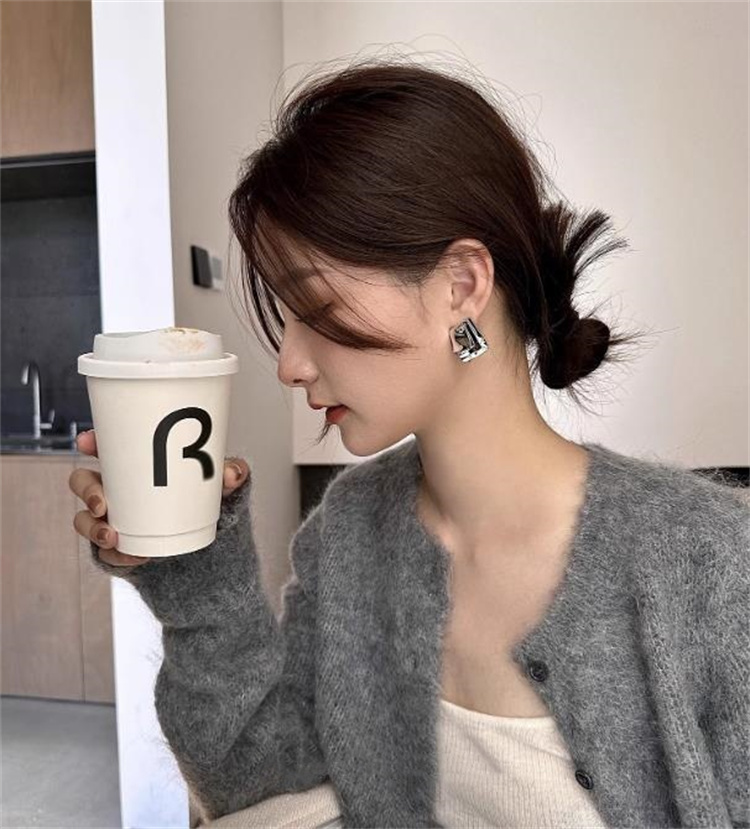 https://fulmo-img-server.com/ladipia-lab/a5e4d811-26de-4203-b26c-da237c4fb1e7.jpg