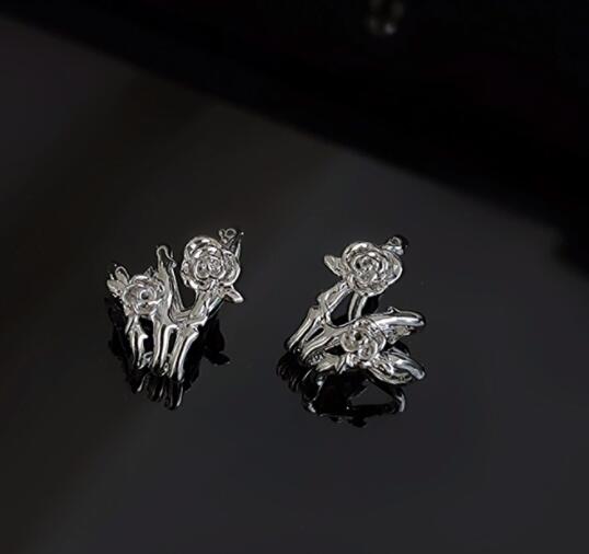ピアスレディース 薔薇デザインフックピアス 花モチーフアクセサリー