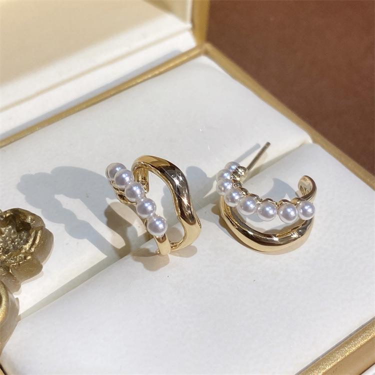 ピアスレディース 真珠フープピアス 金属製 上品な甘め系デザイン