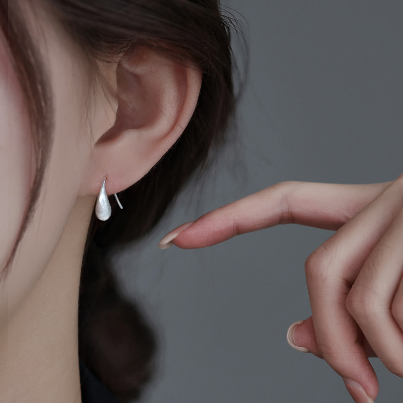 レディースピアス 滴型モチーフ曲線美フック型揺れるピアス