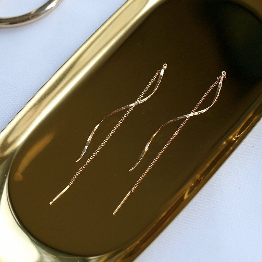 レディースピアス 曲線美波打ち細身チェーン垂れ下がりピアス