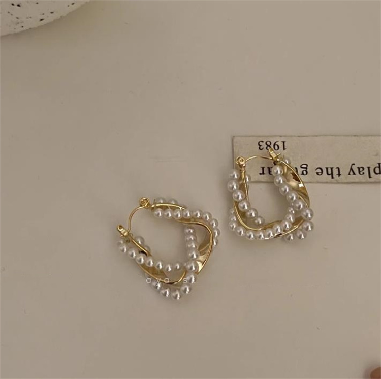 ピアスレディース 上品な真珠フープピアス 金属製洗練されたレディース耳飾り