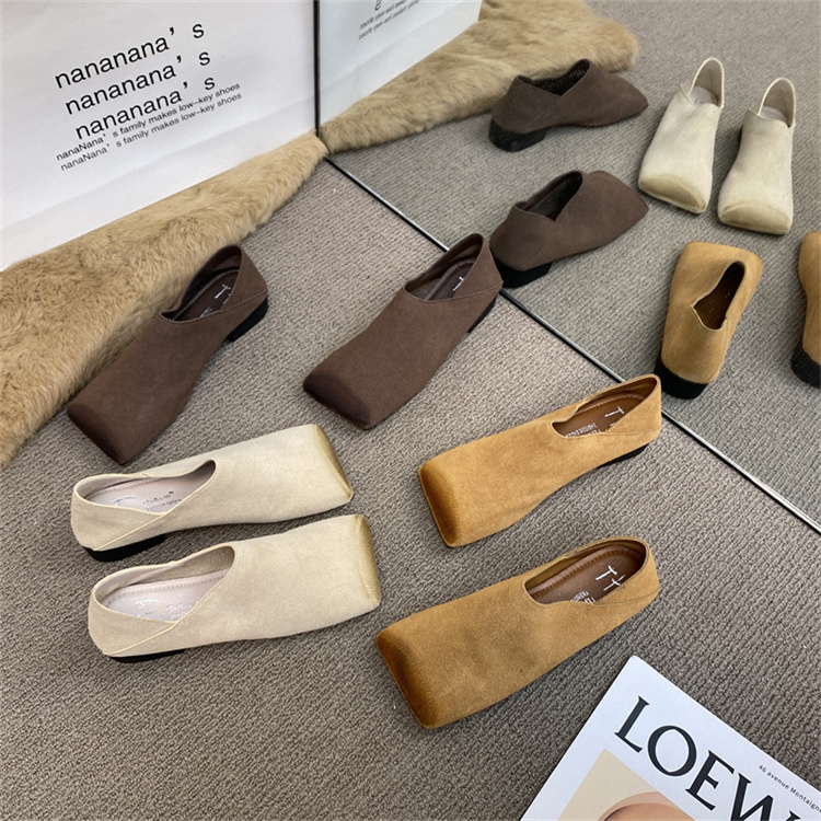 レディーススリッポン 幅広スクエアトゥ本革単靴オールシーズン対応