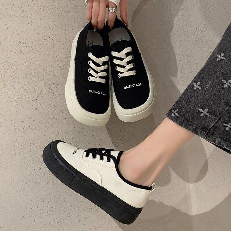 レディーススリッポン レディース厚底スニーカー黒白美脚歩きやすい靴