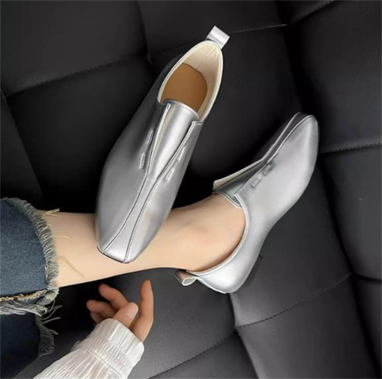 レディーススリッポン 幅広対応 上品ローファー風 柔らかソール フラットシューズ