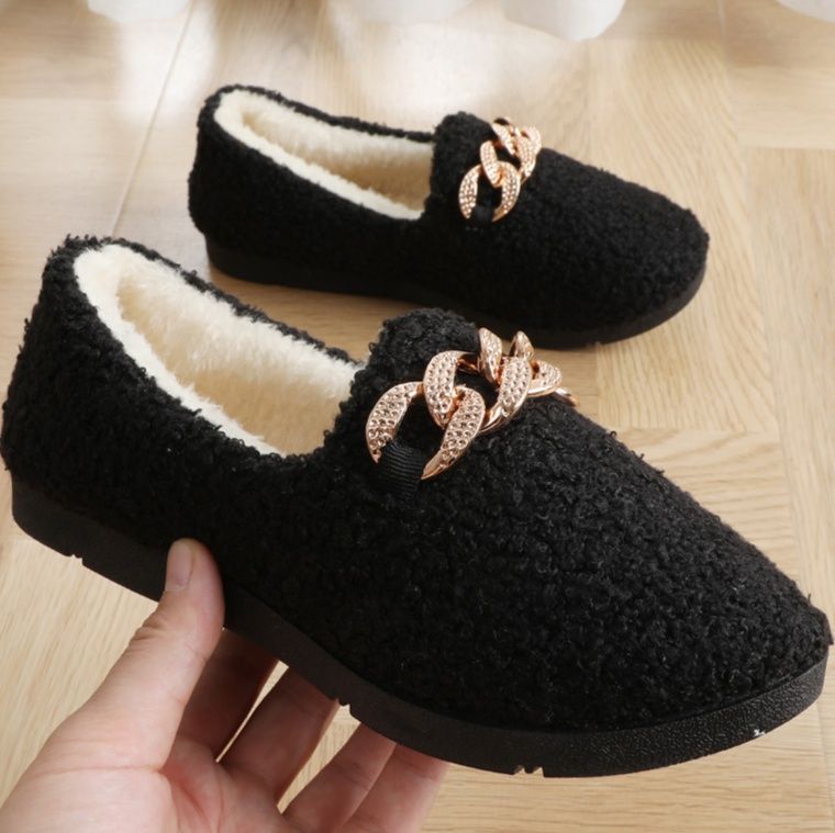 レディーススリッポン チェーン飾り付きふわふわボア素材スリッポン