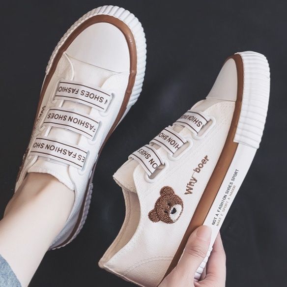 レディーススリッポン くま刺繍入りファスナー式スリッポン