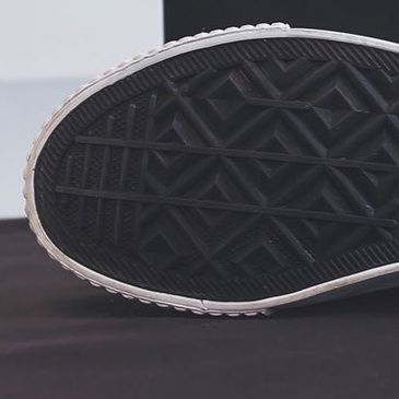 レディーススリッポン くま刺繍入りファスナー式スリッポン