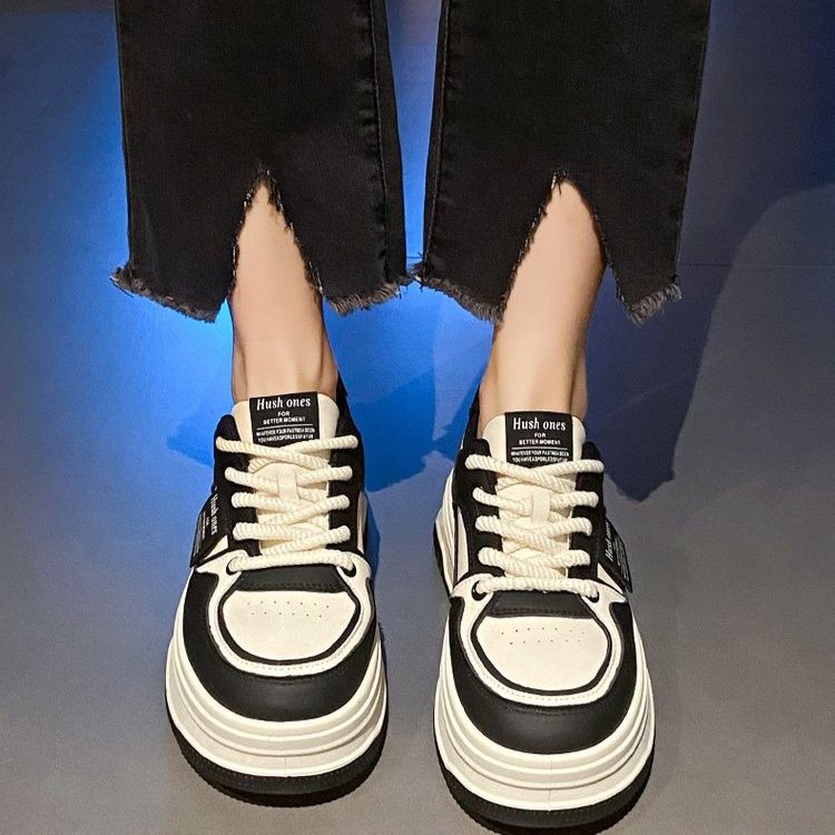 レディーススリッポン 厚底で通気性抜群 凸凹底面 紐付き