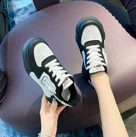 レディーススリッポン レディース厚底運動靴 歩きやすい滑り止め付き新作