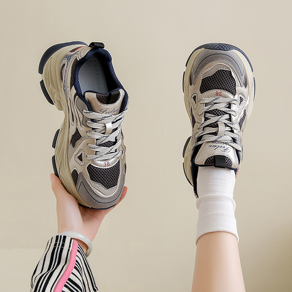 レディーススリッポン 二〇二五年新作 女性用網目厚底運動靴 紐履き美脚効果