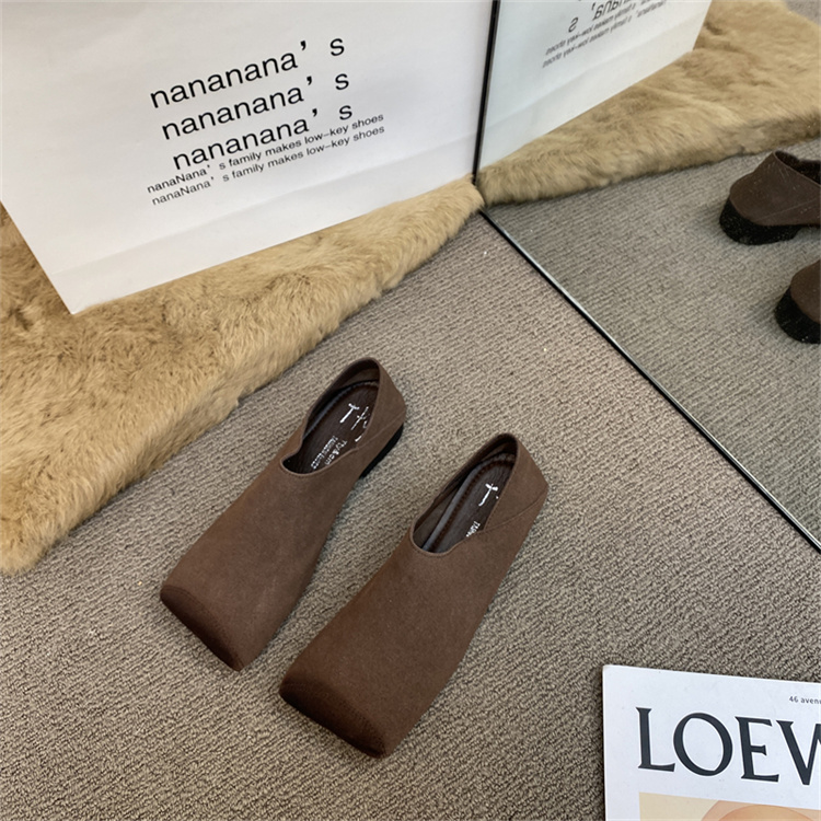 レディーススリッポン 幅広スクエアトゥ本革単靴オールシーズン対応