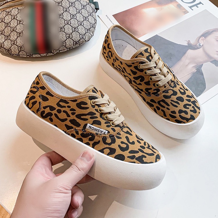 レディーススリッポン 厚底ヒョウ柄スリッポン美脚デイリースニーカー