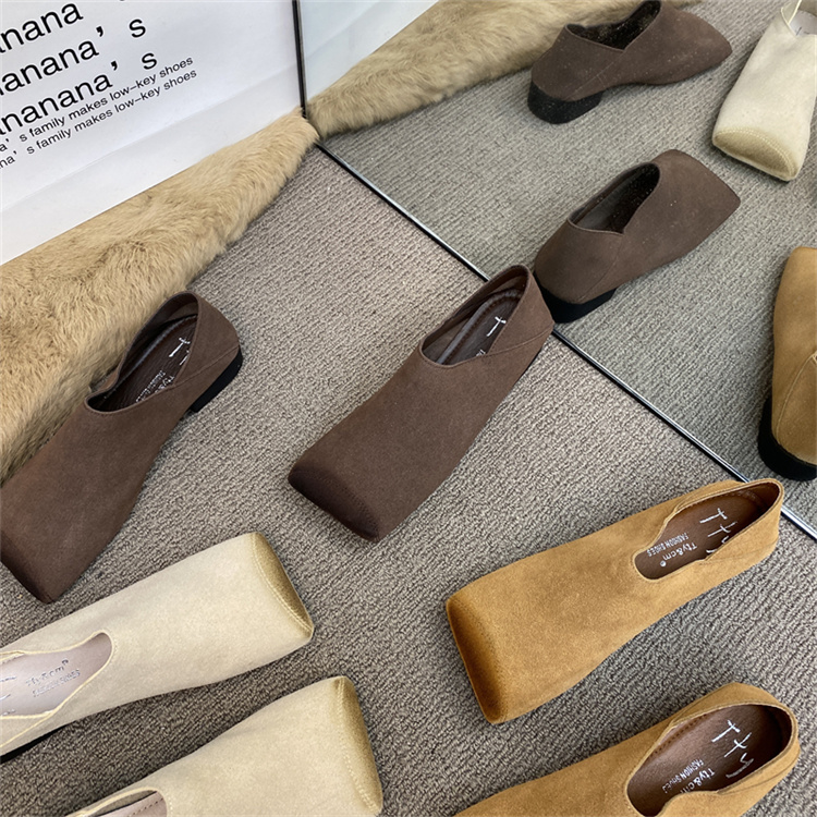 レディーススリッポン 幅広スクエアトゥ本革単靴オールシーズン対応