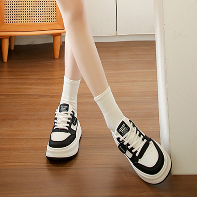 レディーススリッポン 新作女性用厚底紐靴 ボリューム底で美脚効果抜群