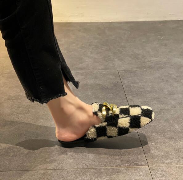 レディーススリッポン 秋冬レディース幅広チェック柄ファーミュール金具付きスリッポン