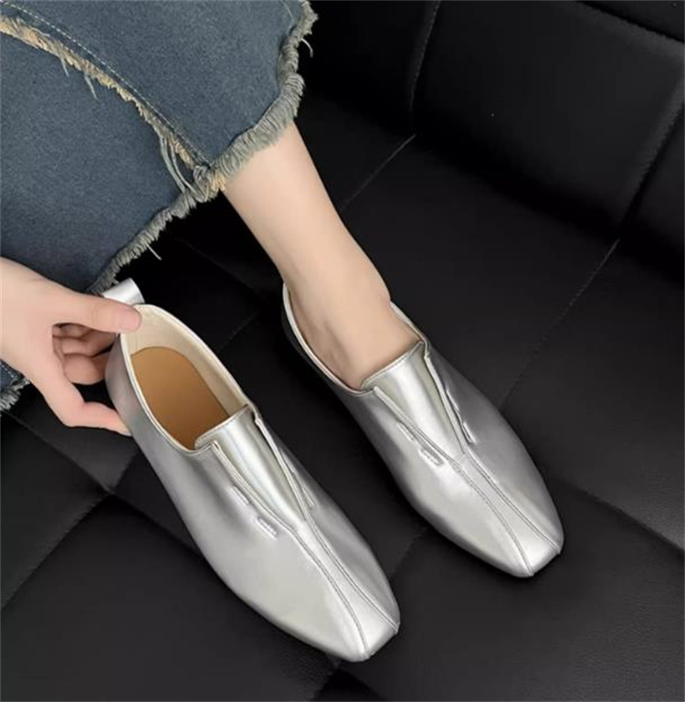 レディーススリッポン 幅広対応 上品ローファー風 柔らかソール フラットシューズ