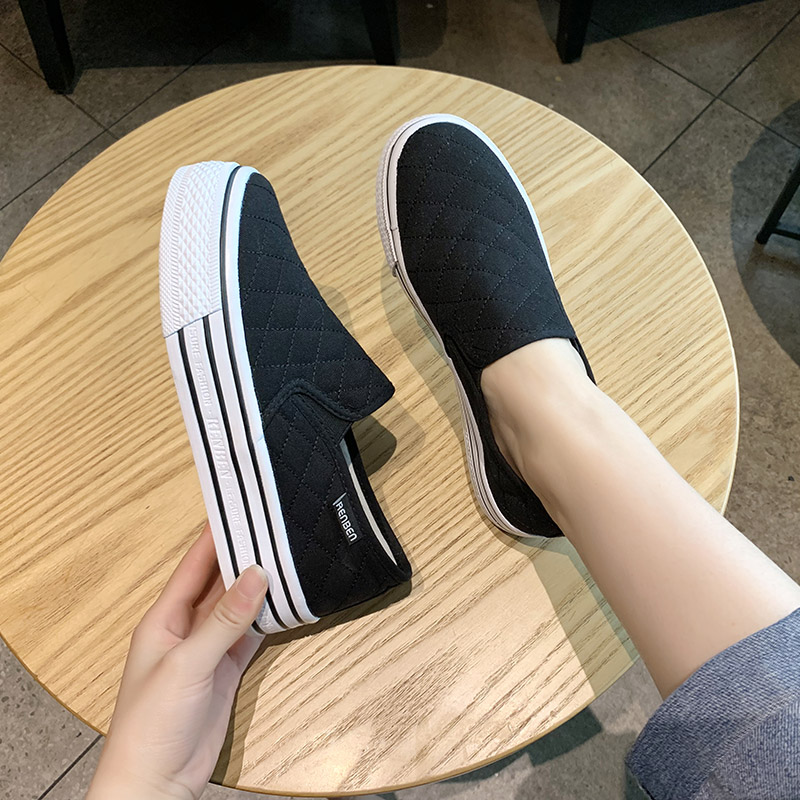 紐なしで楽ちんなレディーススリッポンおすすめ5選