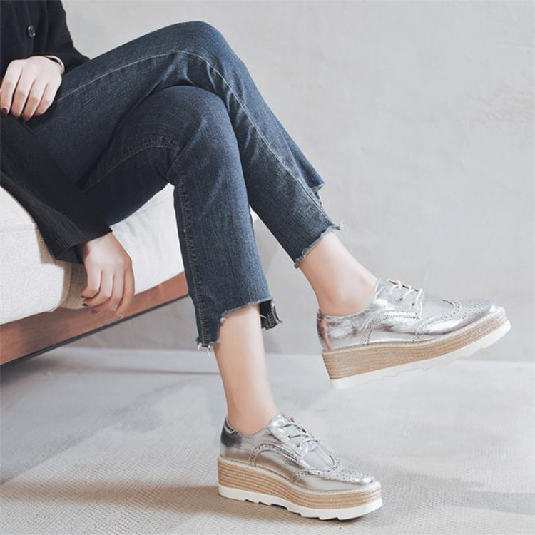 レディーススリッポン 厚底革靴 レース装飾 歩きやすいストラップシューズ