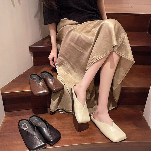 レディーススリッポン 幅広対応 四角つま先ミュール 履きやすいモード靴