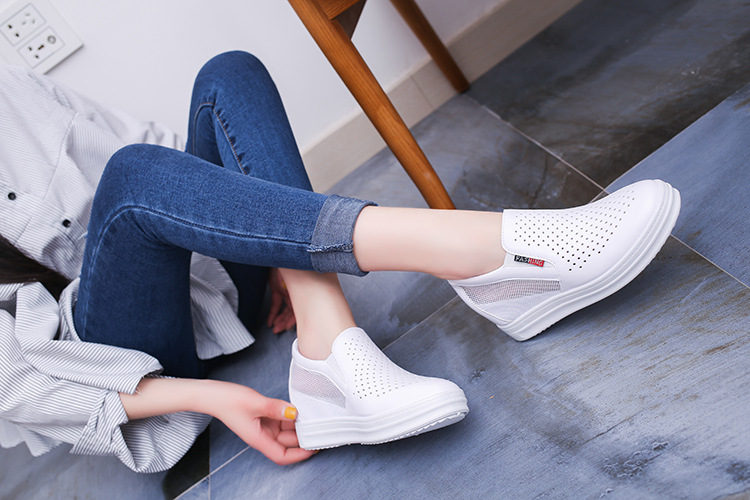 レディーススリッポン 春夏新作 厚底スニーカー 軽量通気性 美脚効果 レザー調