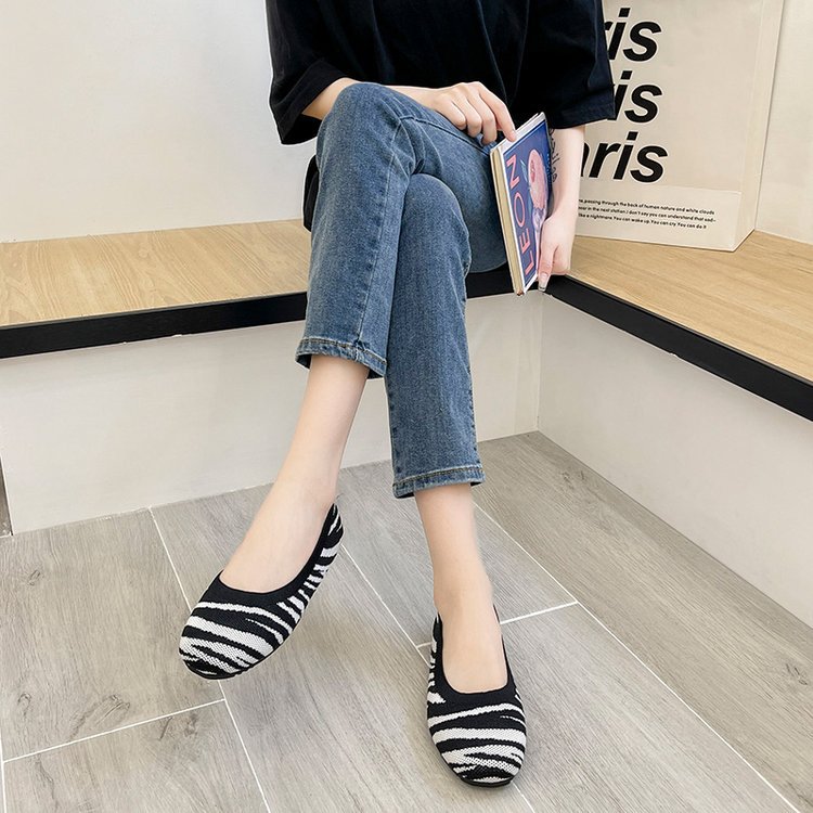 レディーススリッポン 幅広レディースパンプス やわらか軽量平底靴 滑り止め歩きやすい