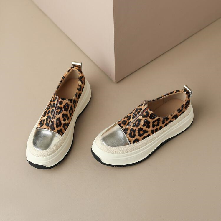 レディーススリッポン 厚底ヒョウ柄スリッポン 快適中ヒール レディース楽々靴