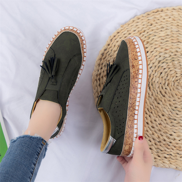 房飾り付き厚底丸先靴 秋の新作レディーススリッポン