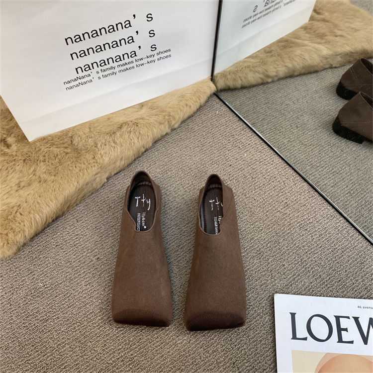 レディーススリッポン 幅広スクエアトゥ本革単靴オールシーズン対応