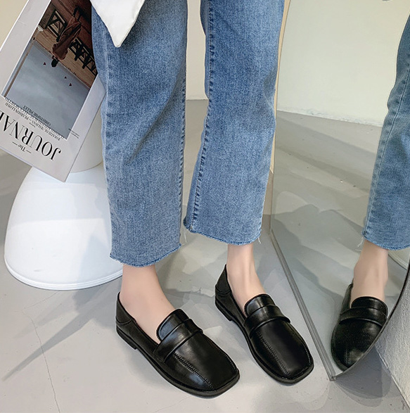 レディーススリッポン 幅広スクエアトゥ ローファー 履きやすい平底パンプス