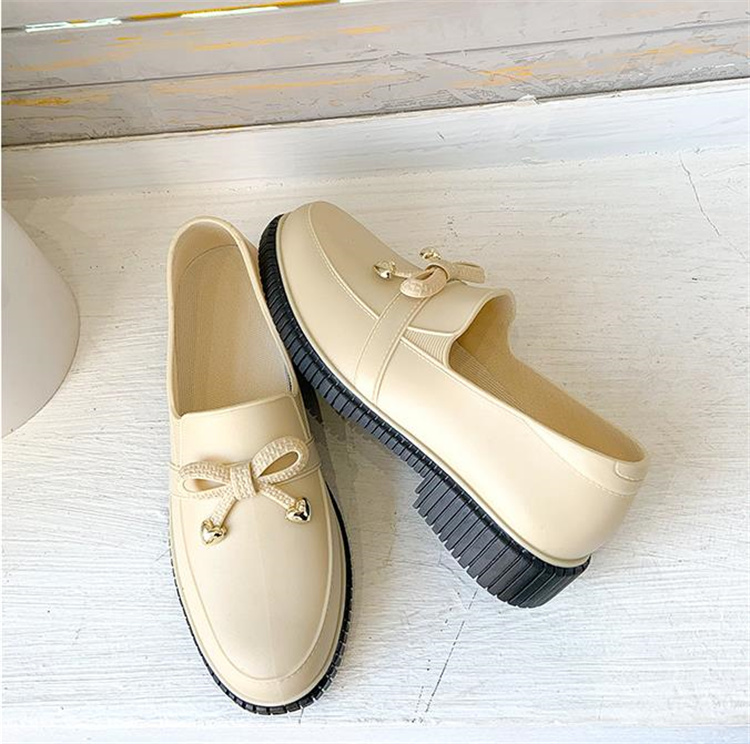 防水仕様レディーススリッポン滑り止め雨靴リボン付きゴム靴