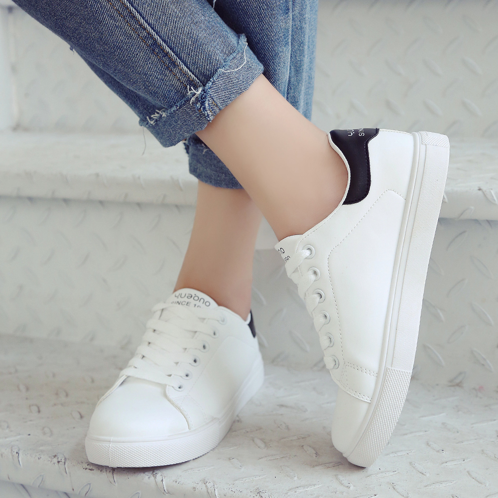 レディーススリッポン 厚底運動靴 女性用 ローカット 歩きやすい靴