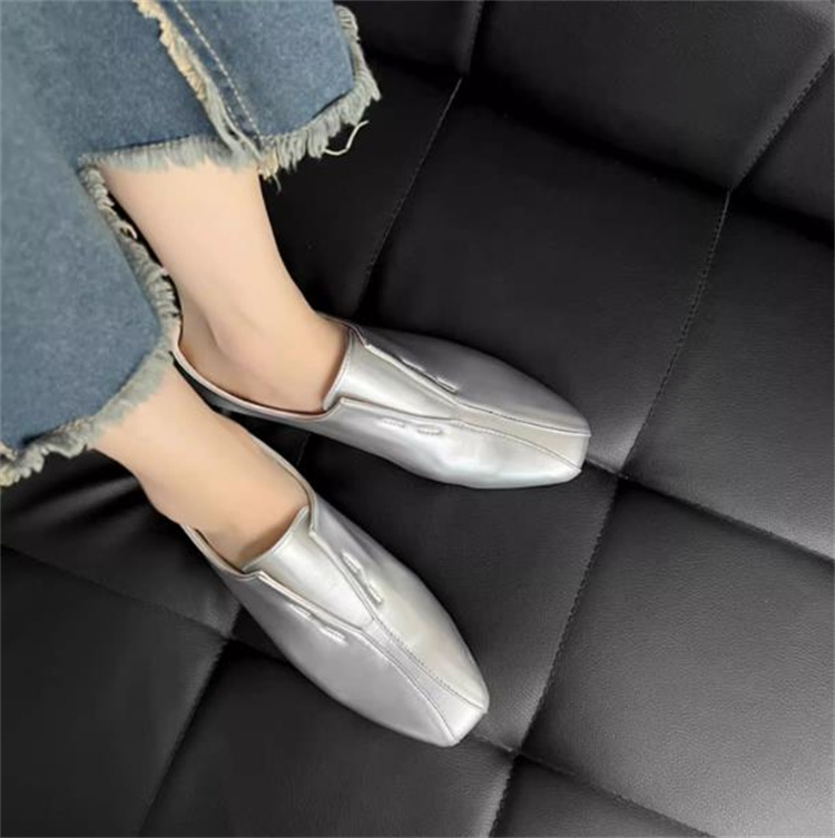 レディーススリッポン 幅広対応 上品ローファー風 柔らかソール フラットシューズ