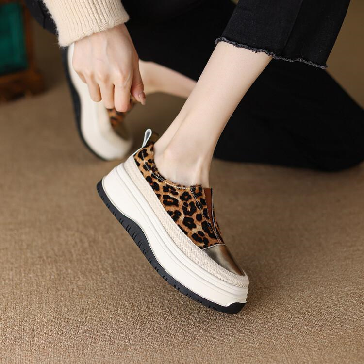 レディーススリッポン 厚底ヒョウ柄スリッポン 快適中ヒール レディース楽々靴