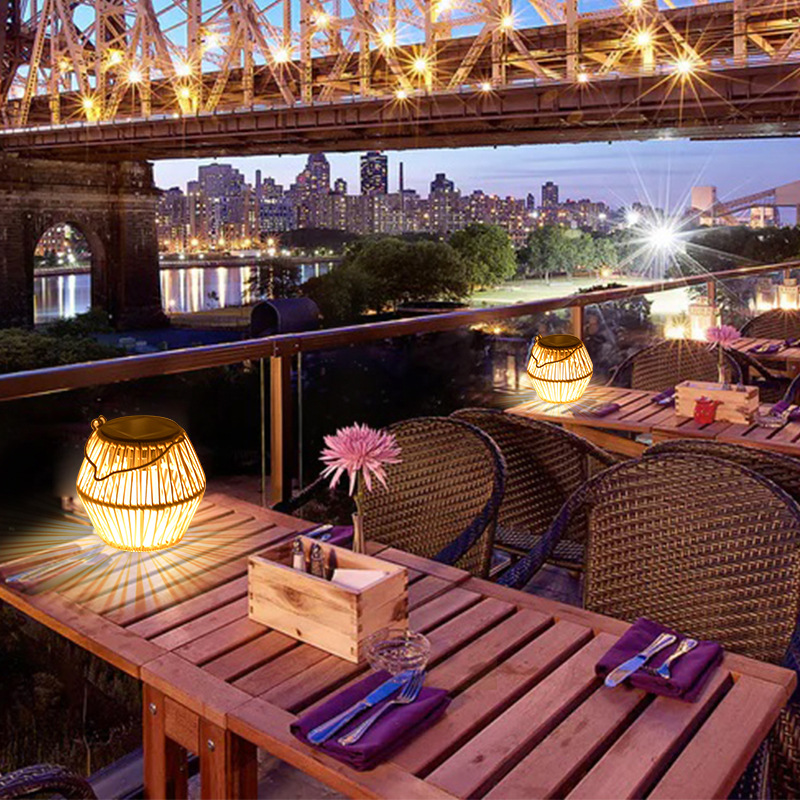 ランタン 竹編み太陽光充電式卓上提灯ランタン