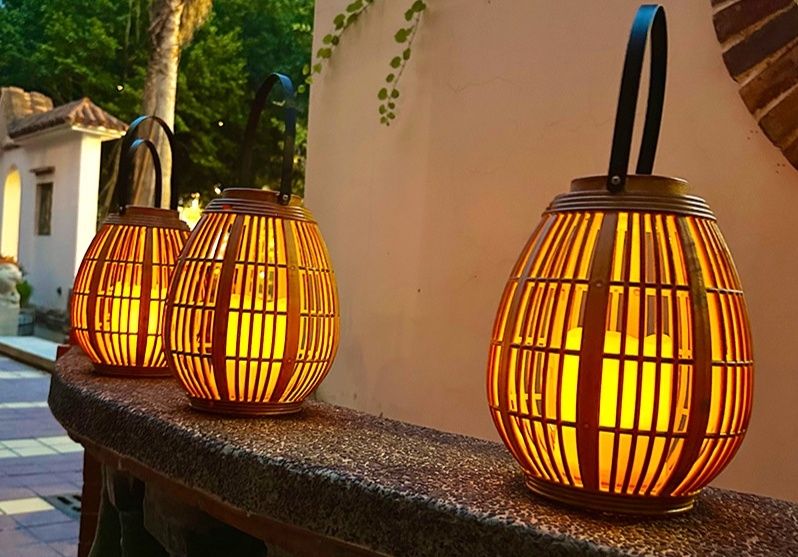 ランタン 太陽光充電式竹編み装飾ランタン
