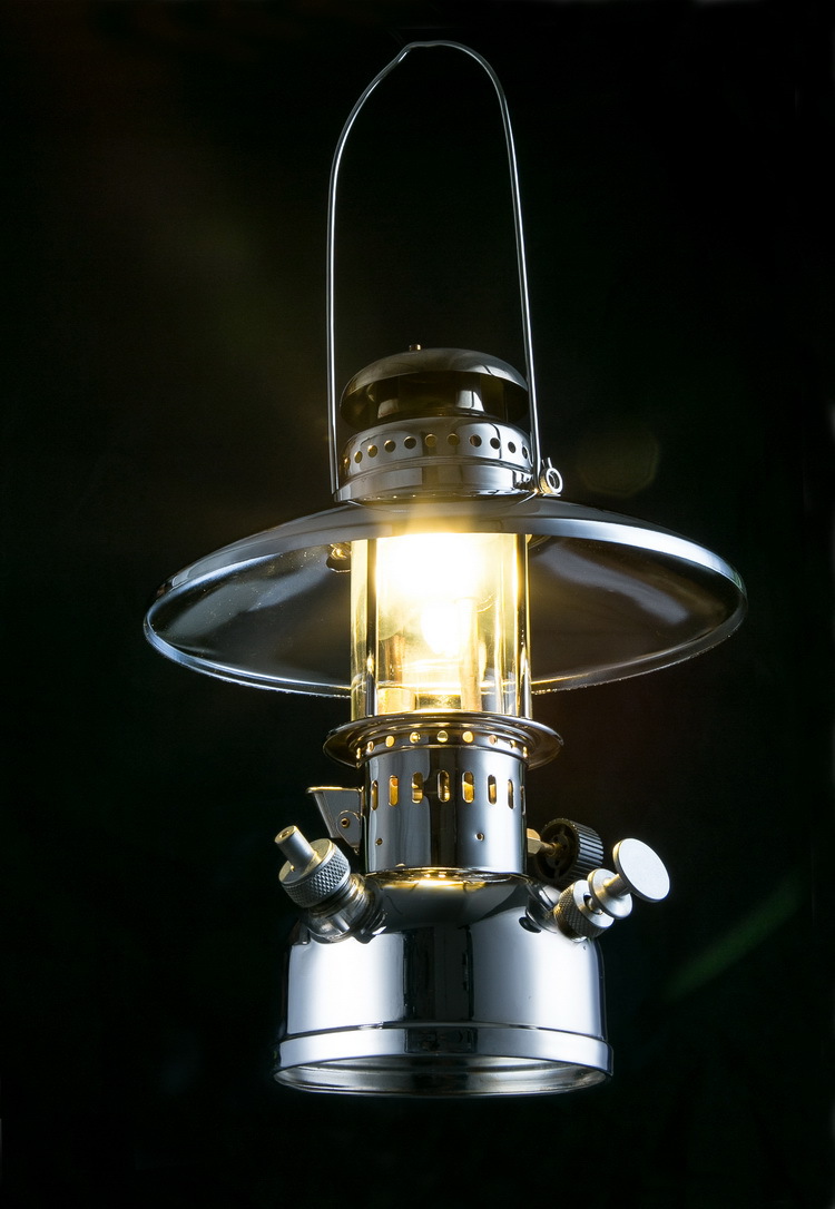 ランタン 吊り下げ式反射板付き金属製ランタン