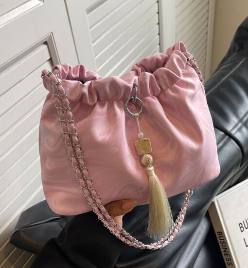 https://fulmo-img-server.com/lanabag/6bcb6b48-23ed-48da-aa59-66feb00fbea4.jpg