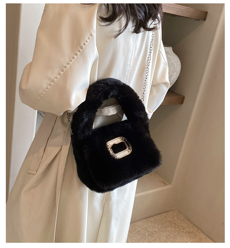 https://fulmo-img-server.com/lanabag/7271bede-bcfb-4ad0-8673-ce5fa301100f.jpg