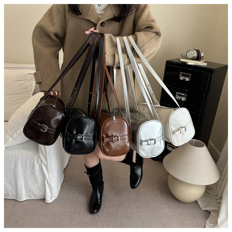 https://fulmo-img-server.com/lanabag/b3e3db8e-eedb-4ab3-ad74-afa7ac56e457.jpg