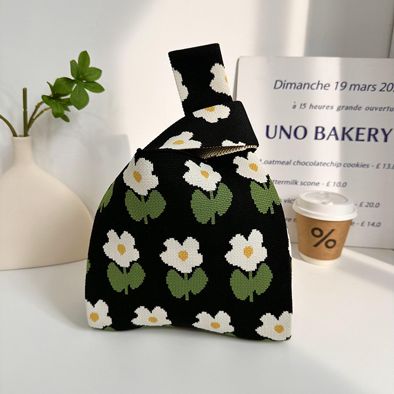 https://fulmo-img-server.com/lanabag/b7176c70-33da-4fd9-9806-7e89fac1dbf4.jpg
