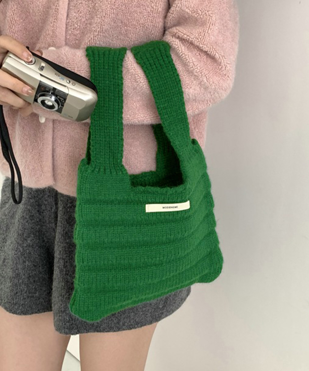 https://fulmo-img-server.com/lanabag/c39f5d51-4ab8-4cbe-84c3-e9df5feaa9dd.jpg