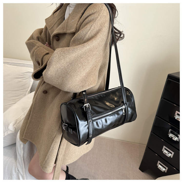 https://fulmo-img-server.com/lanabag/ca467ee0-edca-4641-ad30-a46d9c10d6f1.jpg