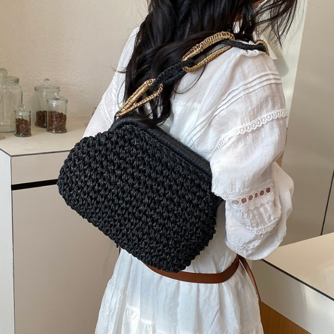 https://fulmo-img-server.com/lanabag/d880380d-e69e-4155-a727-d703cc054ff3.jpg